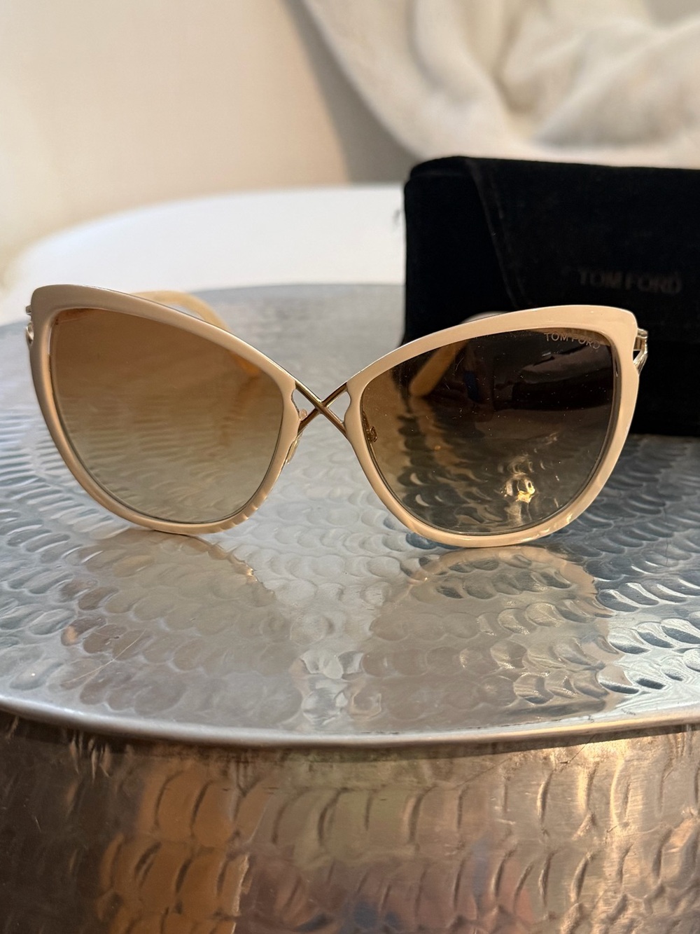Tom Ford Celia Cream Cat-Eye Sunglasses with Brown Gradient Lenses